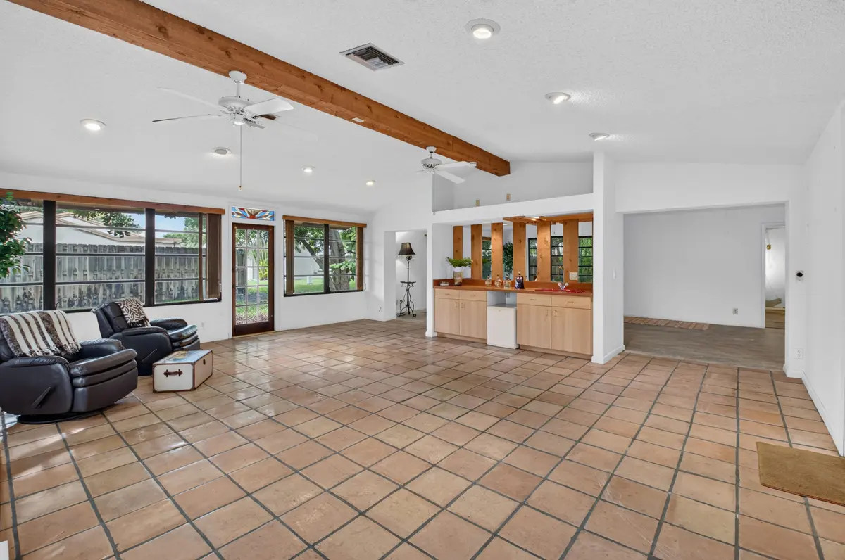 EXTRA ROOM at 772 NW 25th Avenue, Delray Beach