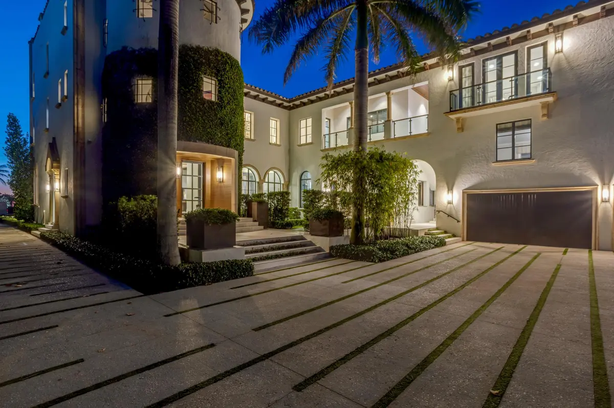 mls_ENTRANCE_HORIZONTAL_EB at 410 N OCEAN Boulevard, Delray Beach