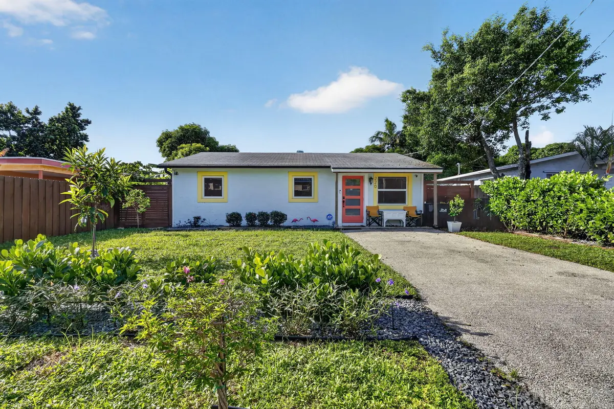 2-web-or-mls-_14A3371 at 220 Reigle Avenue, Delray Beach