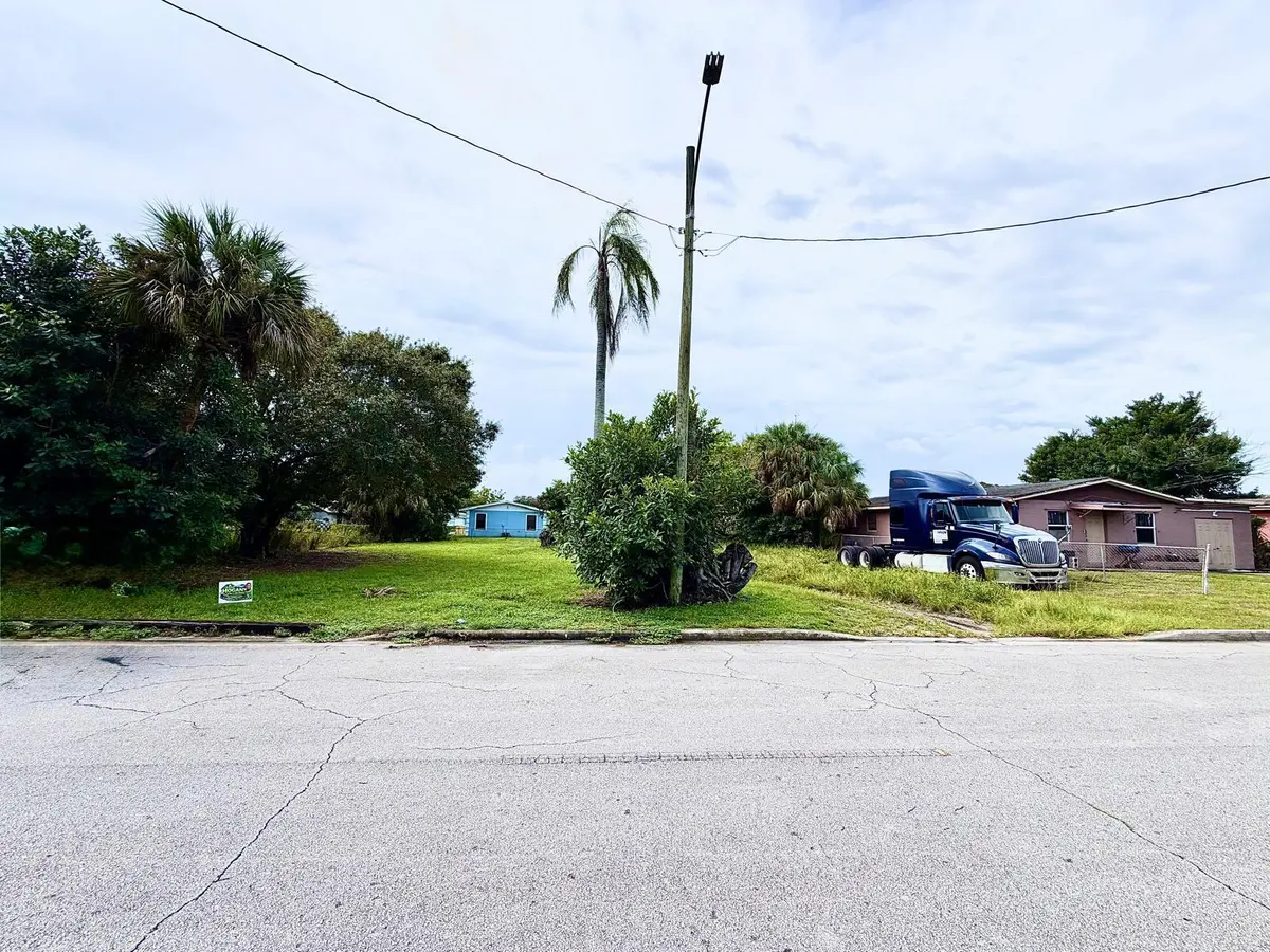 Lot Av J at Tbd AVENUE J, Fort Pierce