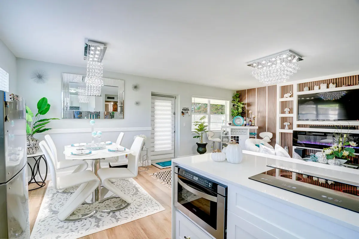 203WindsorI-27 at 203 S WINDSOR I 203, West Palm Beach