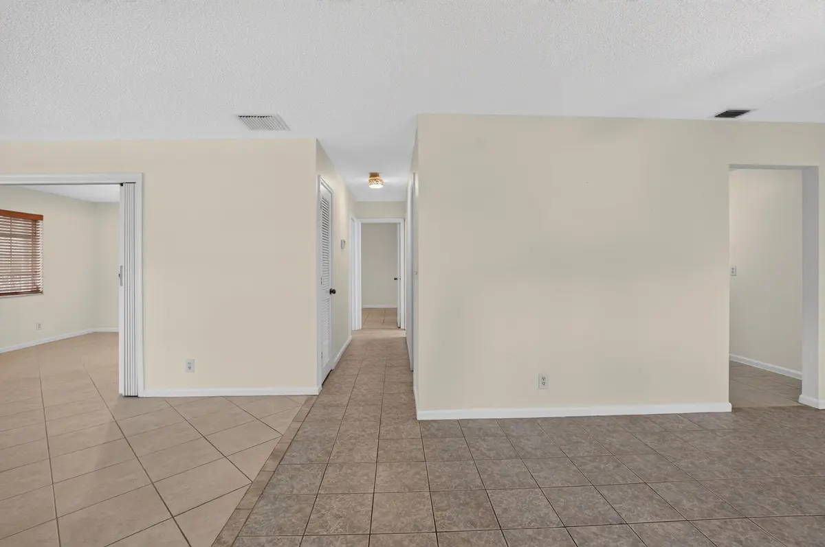 12-web-or-mls-DSC_8985 at 10128 S 44th Drive 370, Boynton Beach