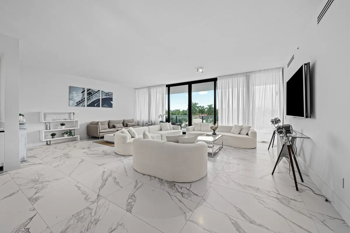 003-160IsleofVeniceDrive-403-FortLauderd at 160 Isle Of Venice Drive 403, Fort Lauderdale