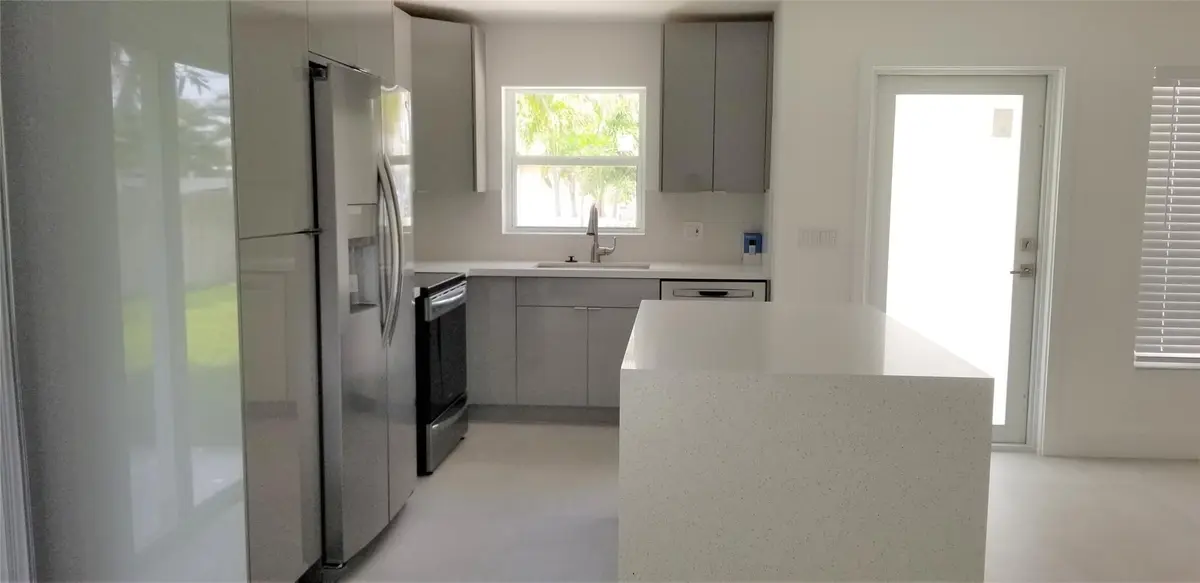 Photo 5 at 915 SE 2ND Avenue, Delray Beach