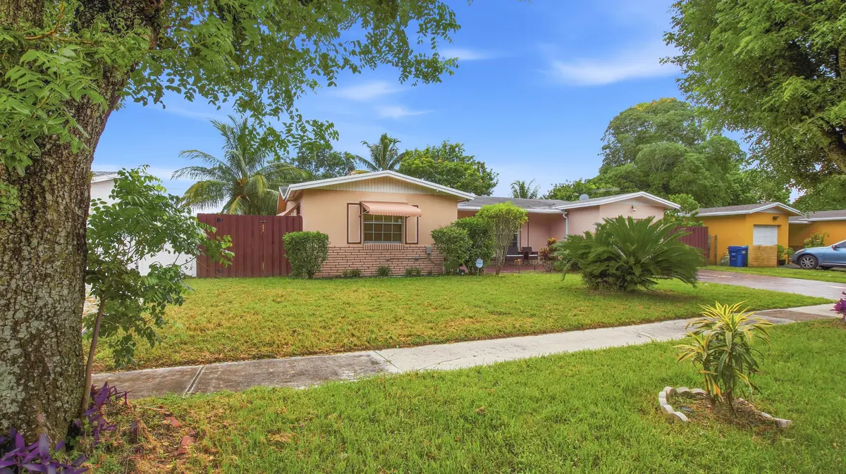 4460 NW 24TH Street, Lauderhill, FL – photo 3