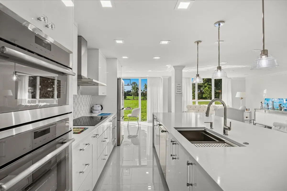 Kitchen at 5390 WOODLAND LAKES Drive 105, Palm Beach Gardens