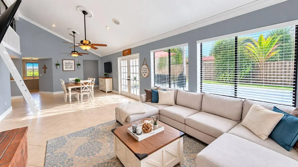 WhatsApp Image 2026-10-01 at 11.59.04 at 2711 STARWOOD Circle, West Palm Beach