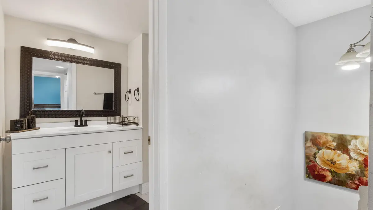 28-web-or-mls-DSC09343 at 3477 SW 52ND Avenue 3477, Hollywood