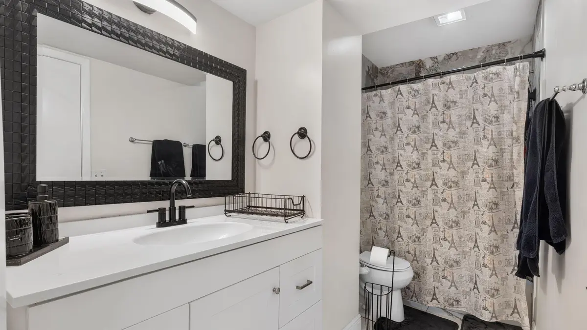 24-web-or-mls-DSC09326 at 3477 SW 52ND Avenue 3477, Hollywood