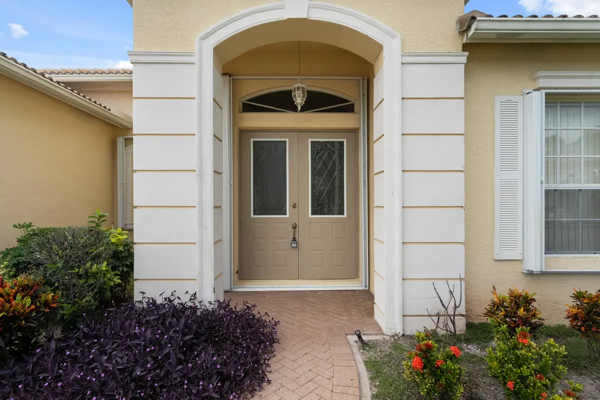 DSC03737 at 633 SW Long Key Court, Port St. Lucie