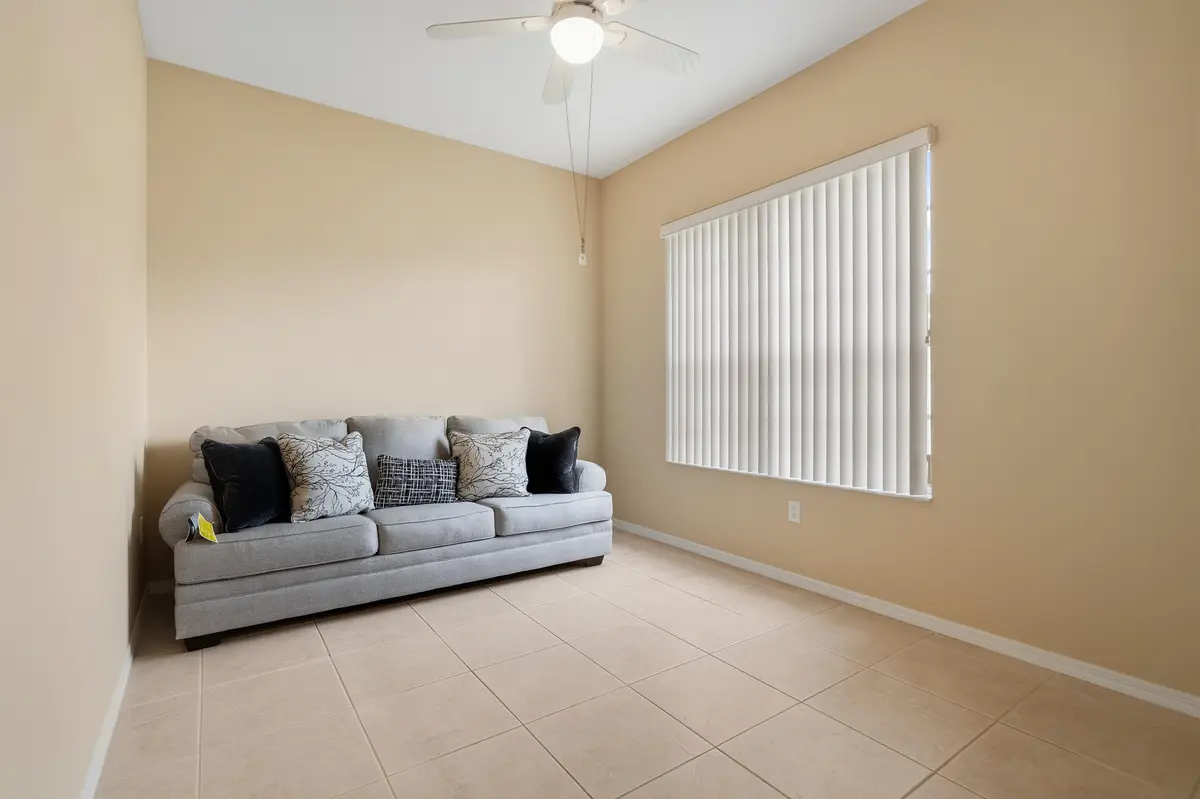 DSC03536 at 633 SW Long Key Court, Port St. Lucie