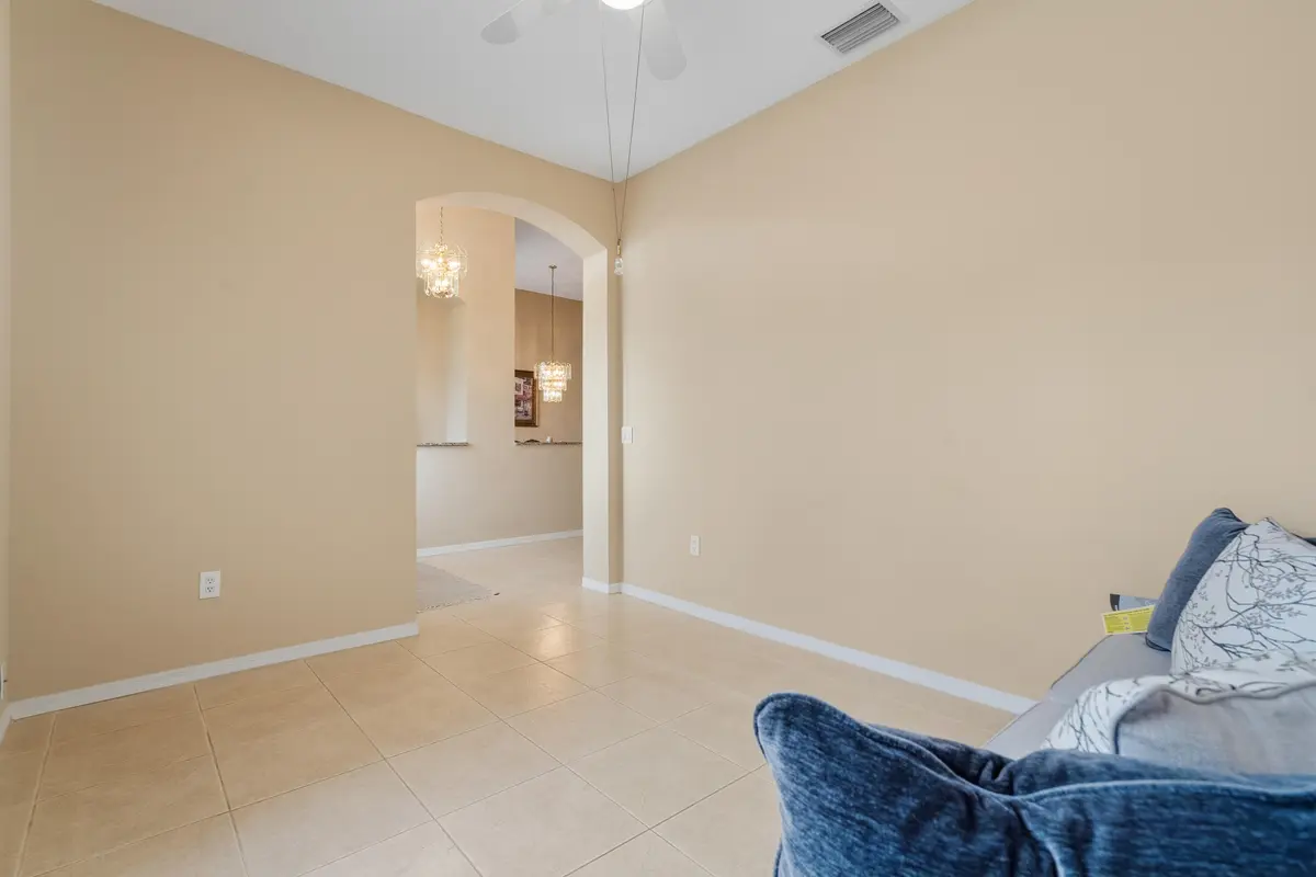 DSC03541 at 633 SW Long Key Court, Port St. Lucie