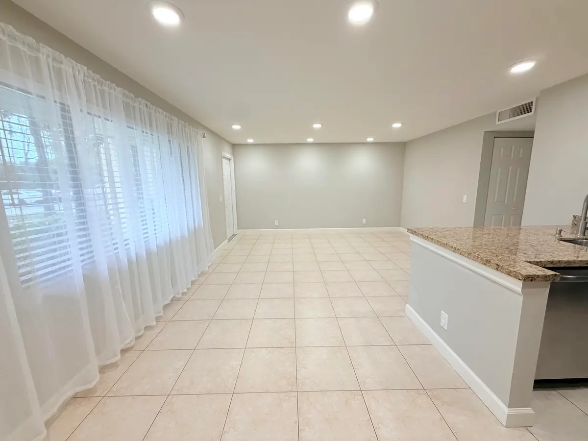 IMG_1362 at 907 MEADOWS Circle, Boynton Beach