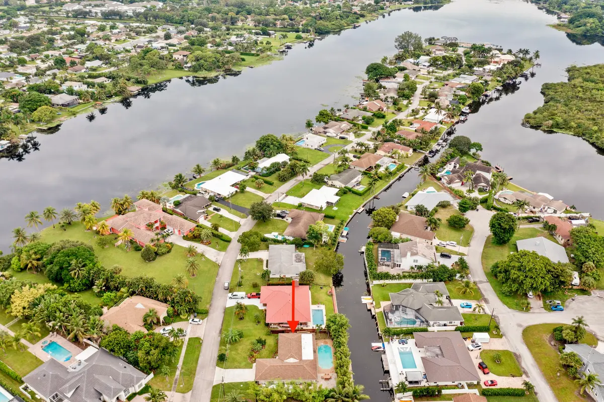 Lake Access at 6866 PAUL MAR Drive, Lake Worth