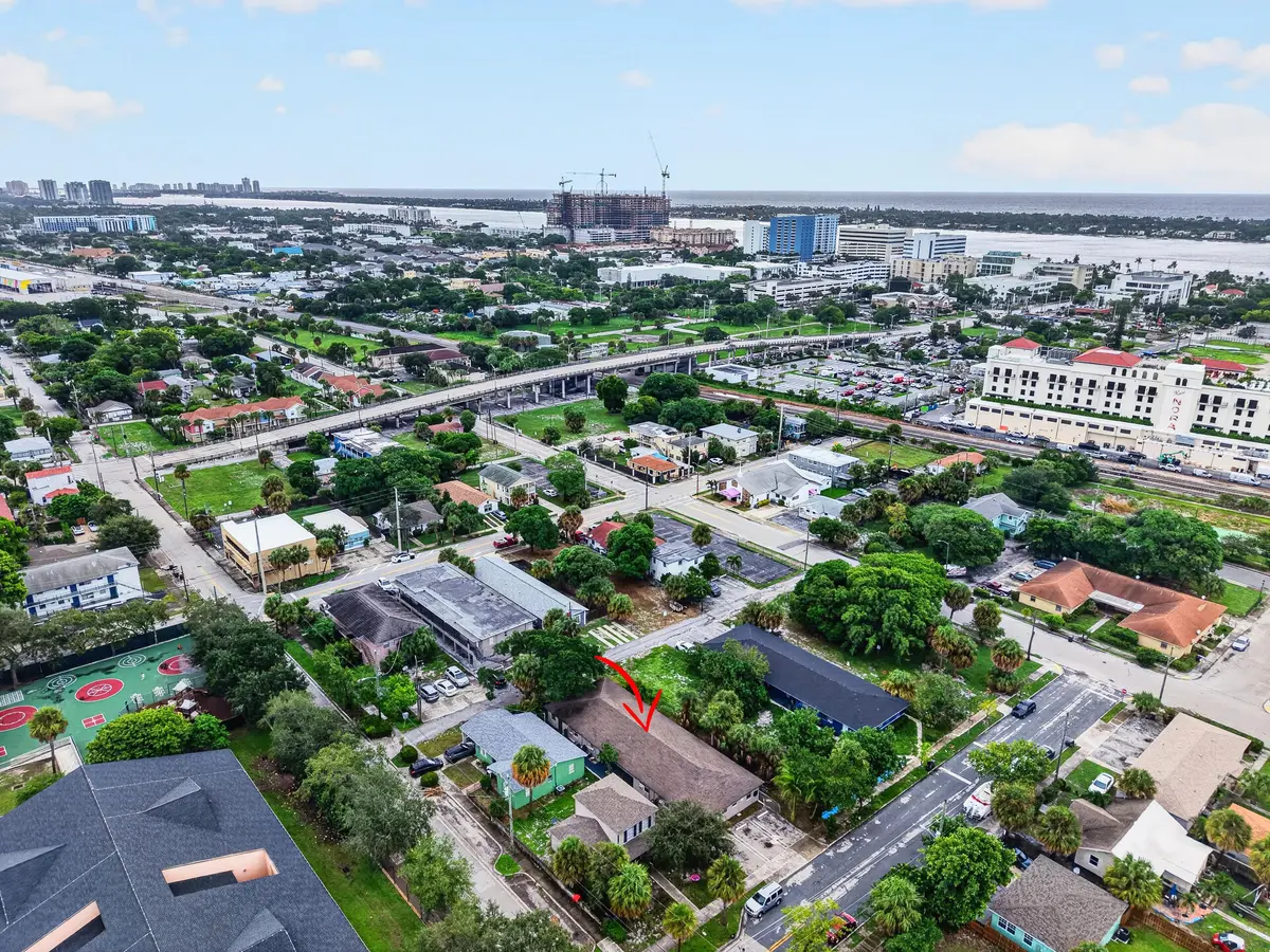 East Facing View at 633 10th Street 1-5, West Palm Beach
