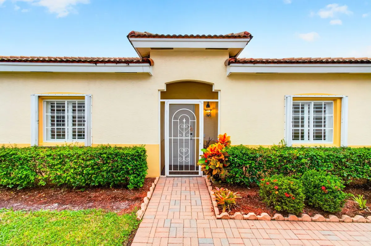 Enclosed Front Patio at 2340 WINDJAMMER Way, West Palm Beach