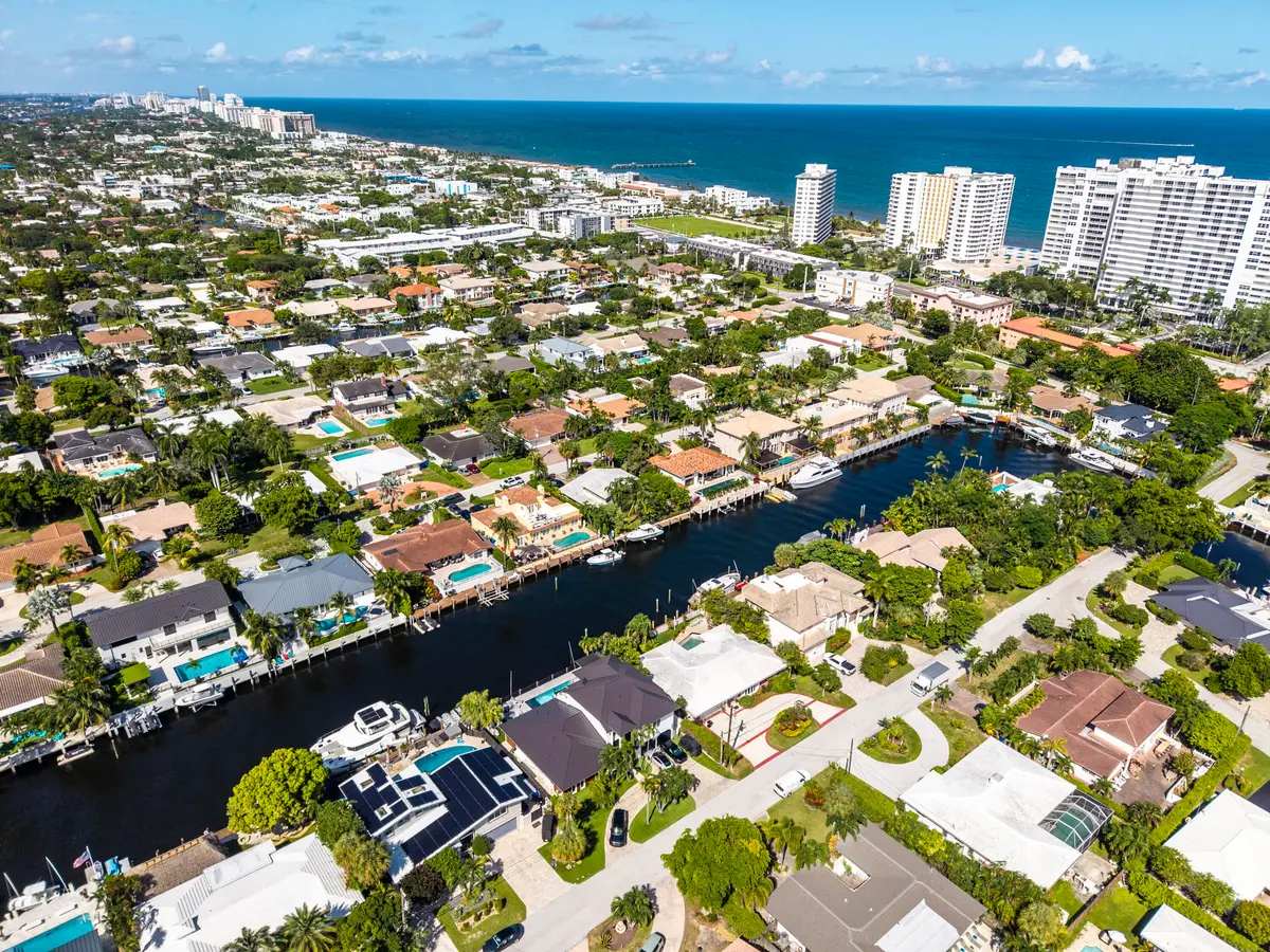 DJI_20260925153204_0235_D at 11 Castle Harbor Isle Drive, Fort Lauderdale