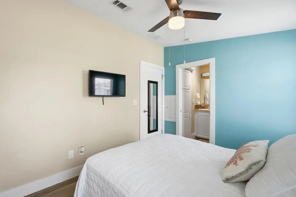 primary at 166 NETTLES Boulevard, Jensen Beach