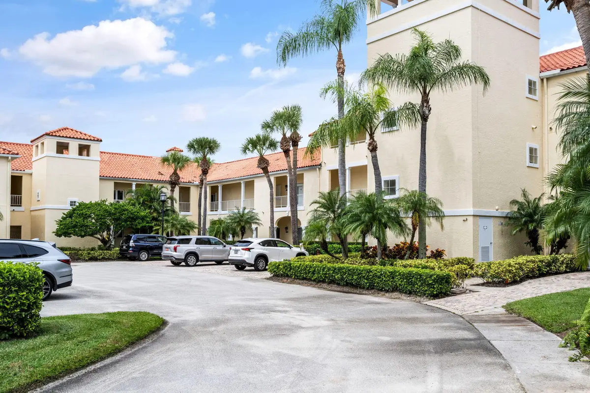 3-web-or-mls-5040 Harmony Circle 203--3 at 5040 HARMONY Circle 203, Vero Beach