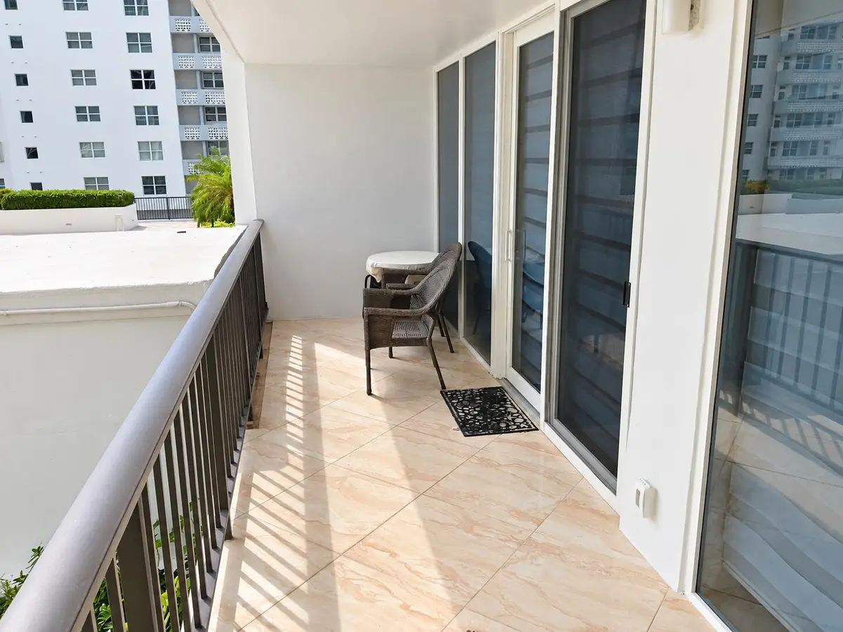 Natural real estate listing photo-1 at 4280 Galt Ocean Drive 2C, Fort Lauderdale
