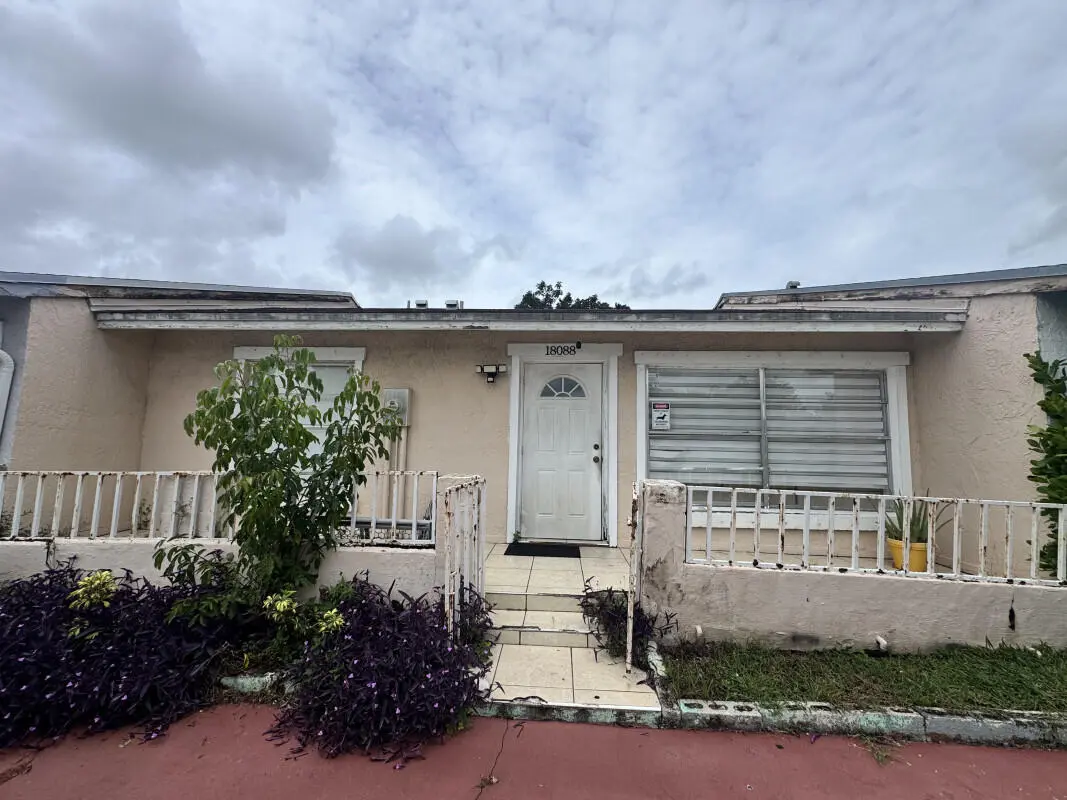 18088 NW 40th Place, Miami Gardens, FL – photo 1