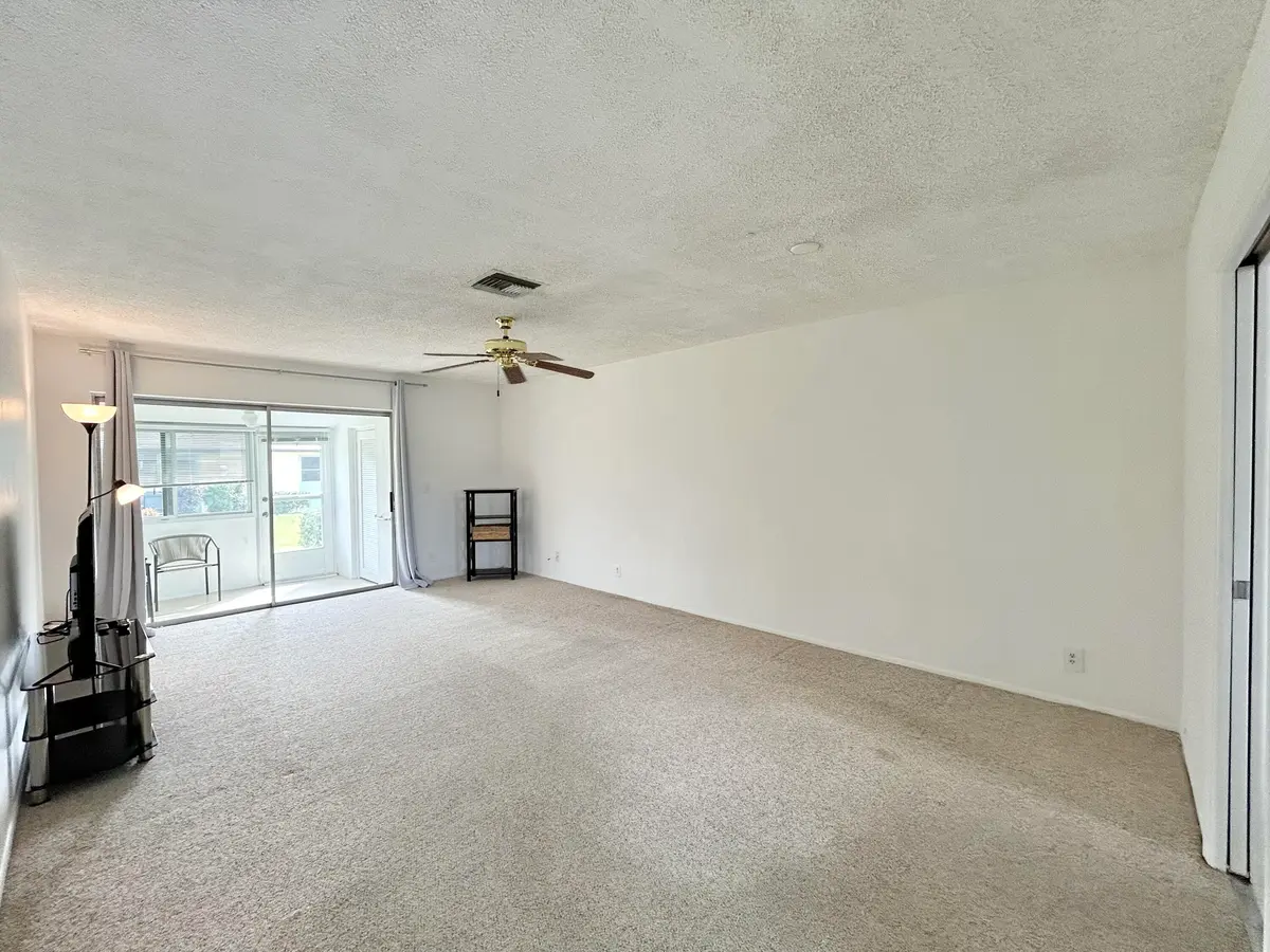 LIVING AREA at 2915 Crosley Drive A, West Palm Beach