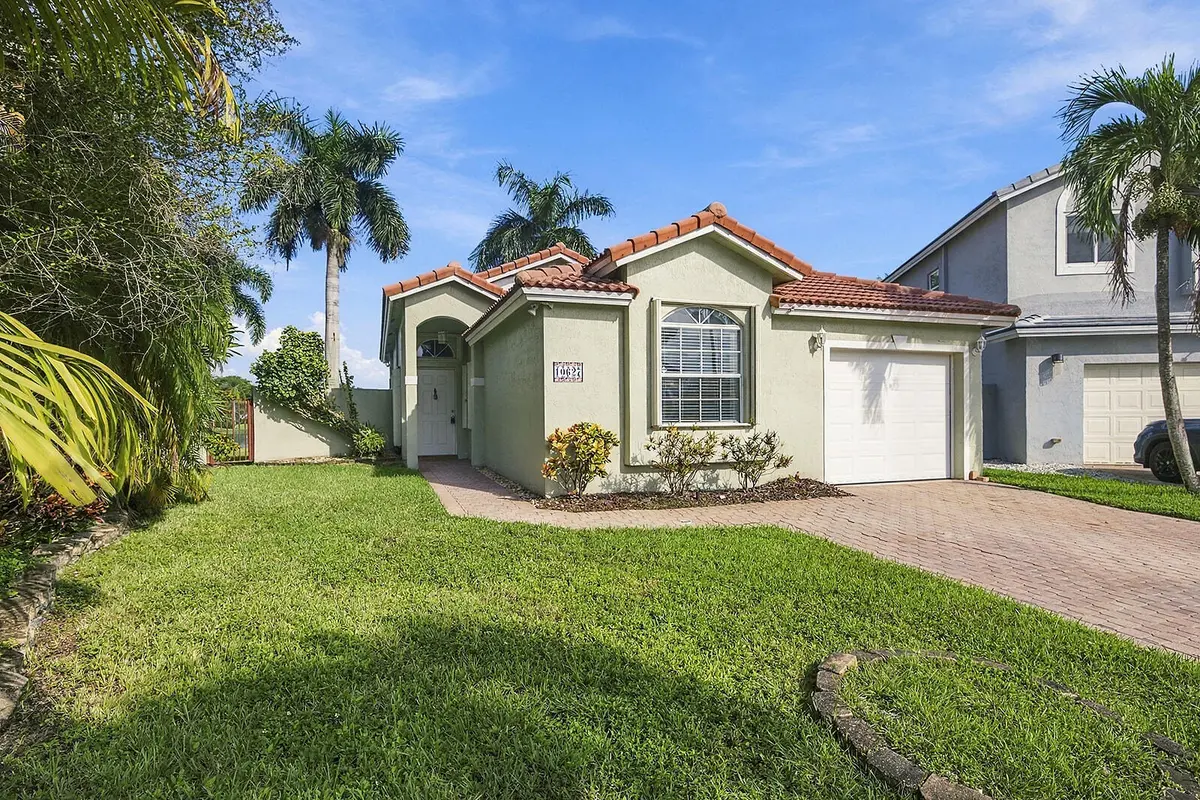 FRONT VIE at 10627 NW 7TH Street, Pembroke Pines