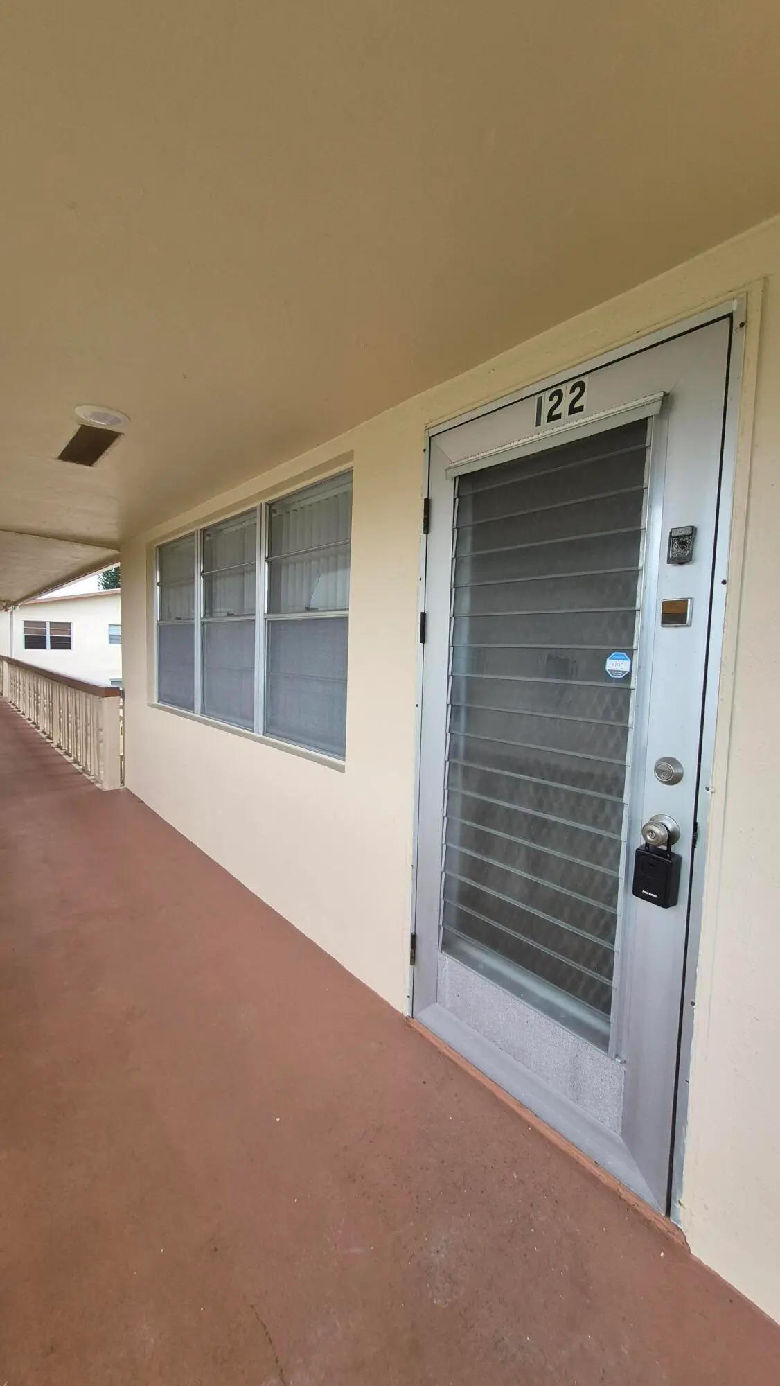 122 Canterbury E, West Palm Beach, FL – photo 1