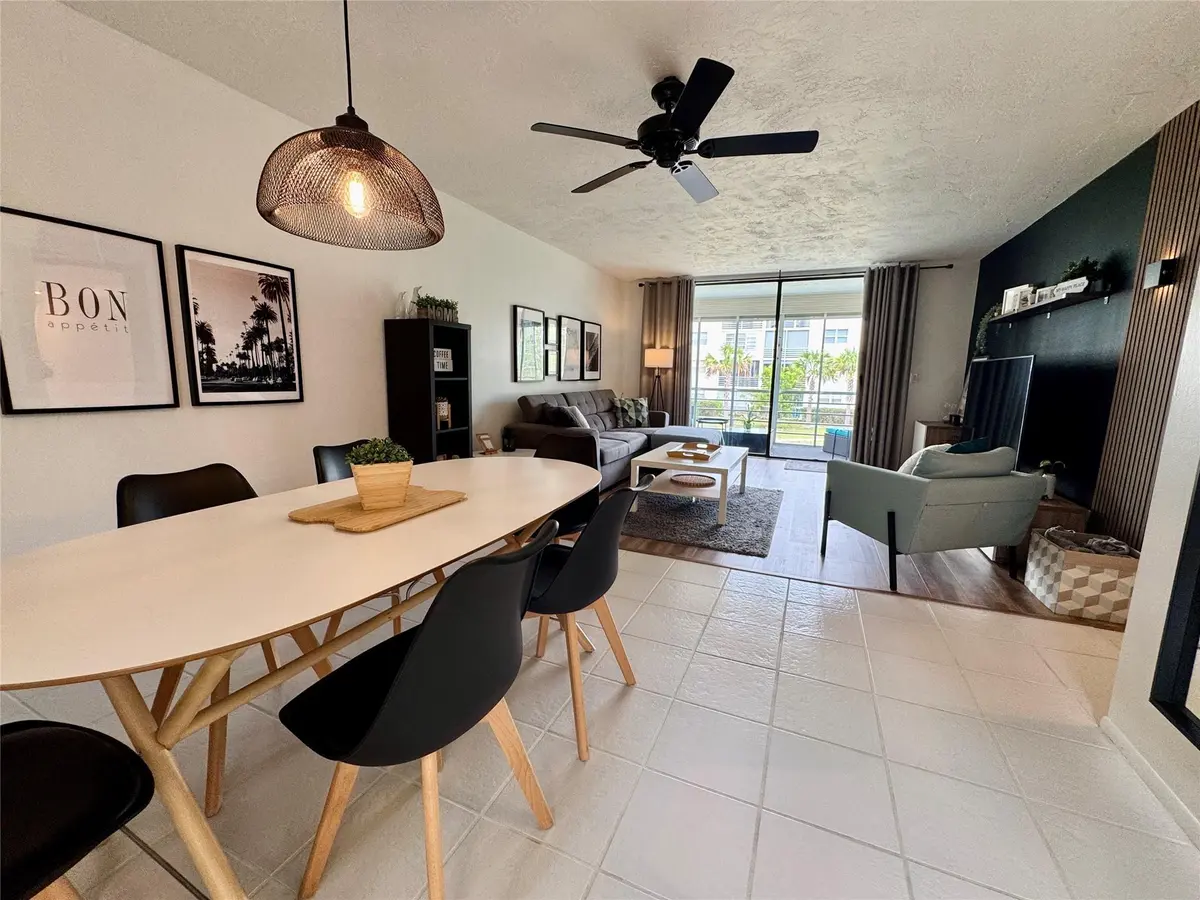 Photo 5 at 2811 SOMERSET Drive 206, Lauderdale Lakes
