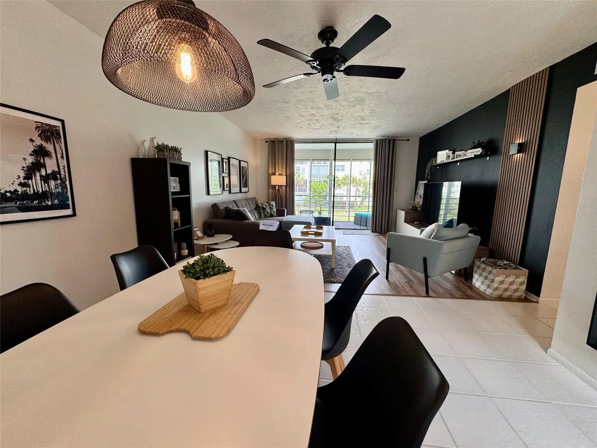 Photo 6 at 2811 SOMERSET Drive 206, Lauderdale Lakes