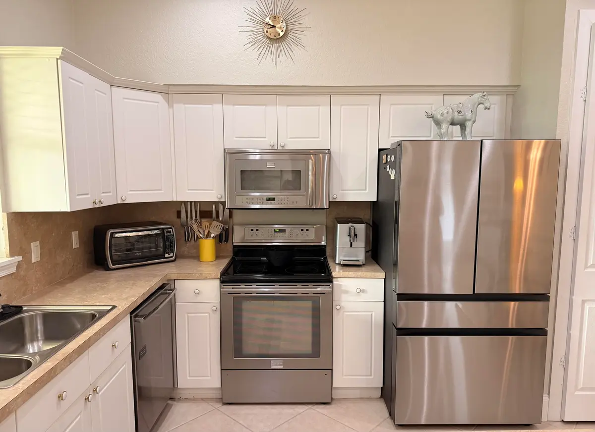Kitchen View SS at 14636 STIRRUP Lane, Wellington