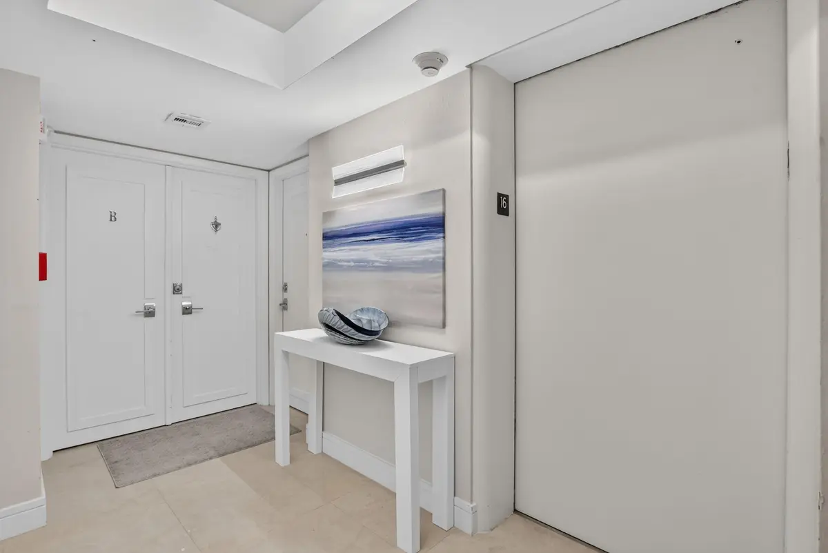 Elevator landing at 2000 S Ocean Boulevard 16b, Boca Raton