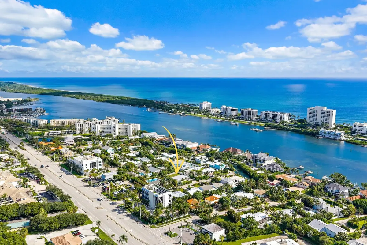 Prime Jupiter location at 3437 Palm Court, Jupiter