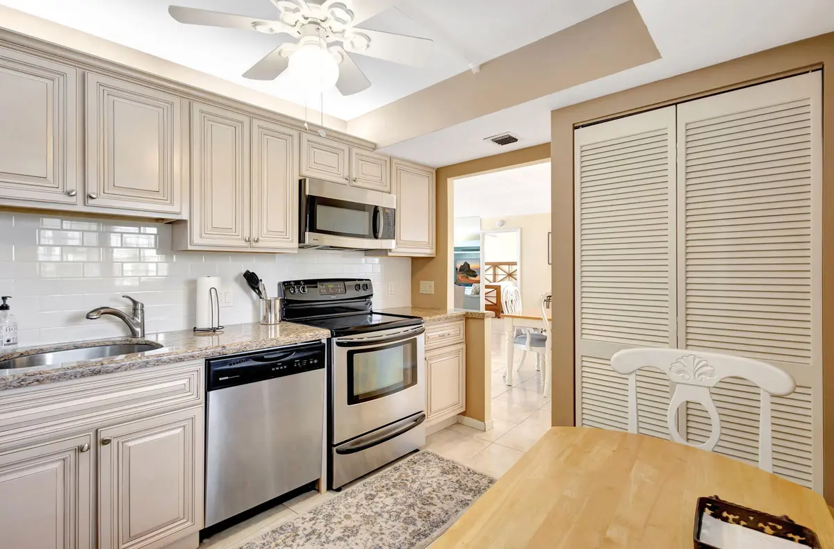 15-web-or-mls-5D1A7872 at 400 OCEAN TRAIL Way 209, Jupiter