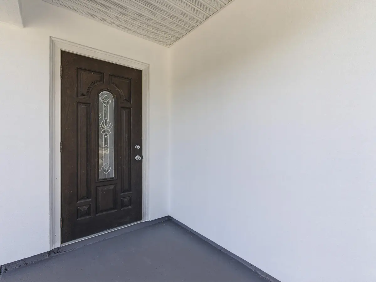 Entry Porch at 14242 77TH Place, The Acreage