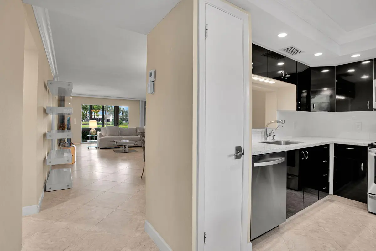 KITCHEN at 3303 Aruba Way N1, Coconut Creek