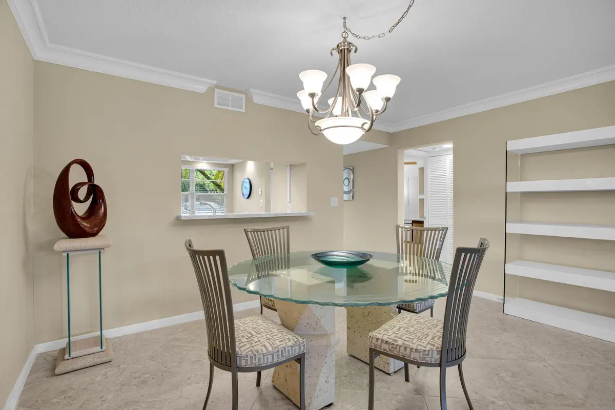 DINING ROOM at 3303 Aruba Way N1, Coconut Creek