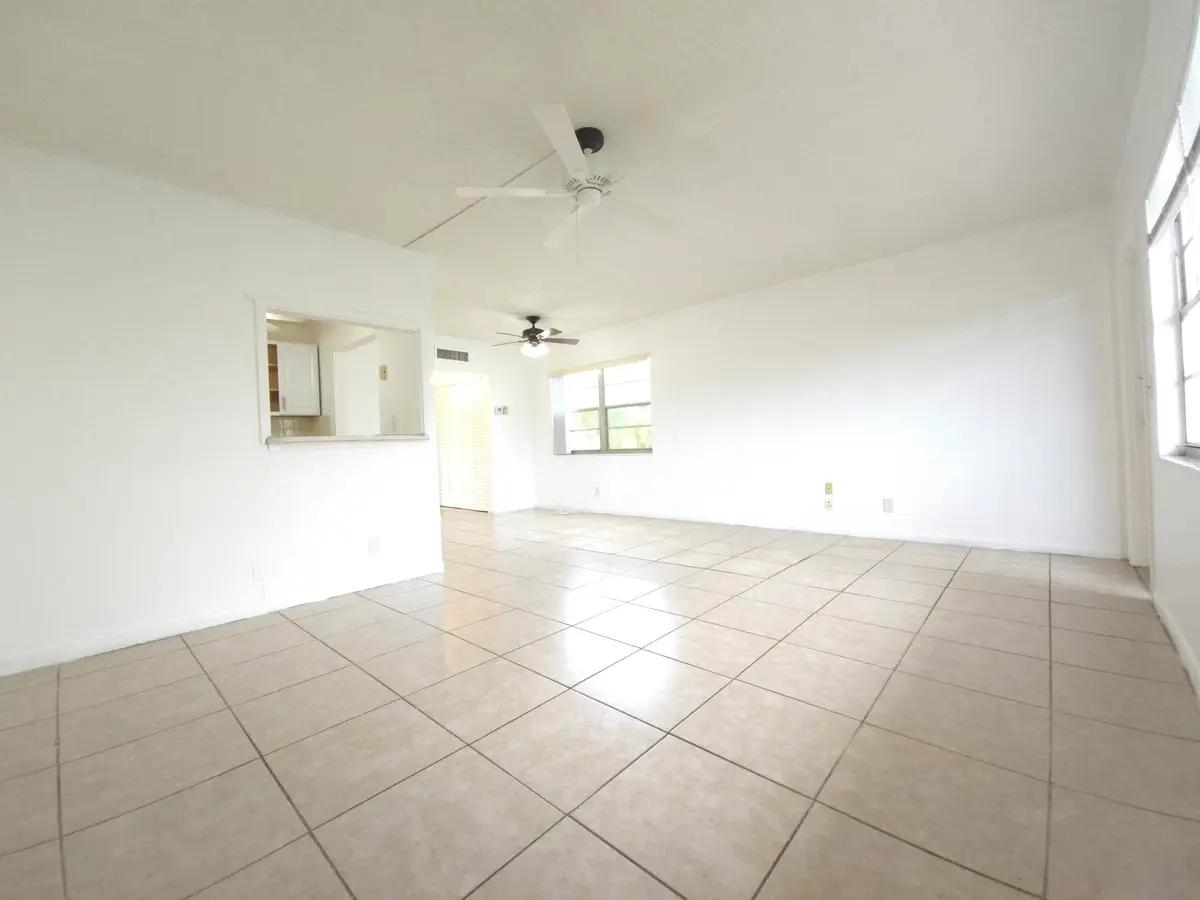 129 NORWICH F, West Palm Beach, FL – photo 2