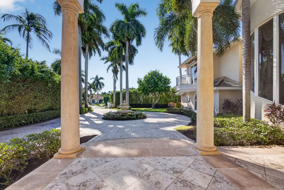Front of Home at 10248 Heronwood Lane, West Palm Beach