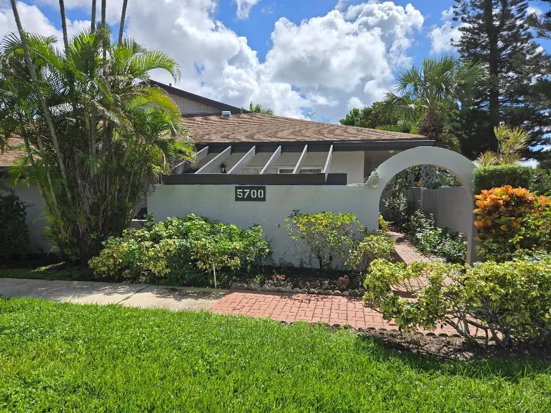 front at 5700 Queen Palm Court B, Delray Beach