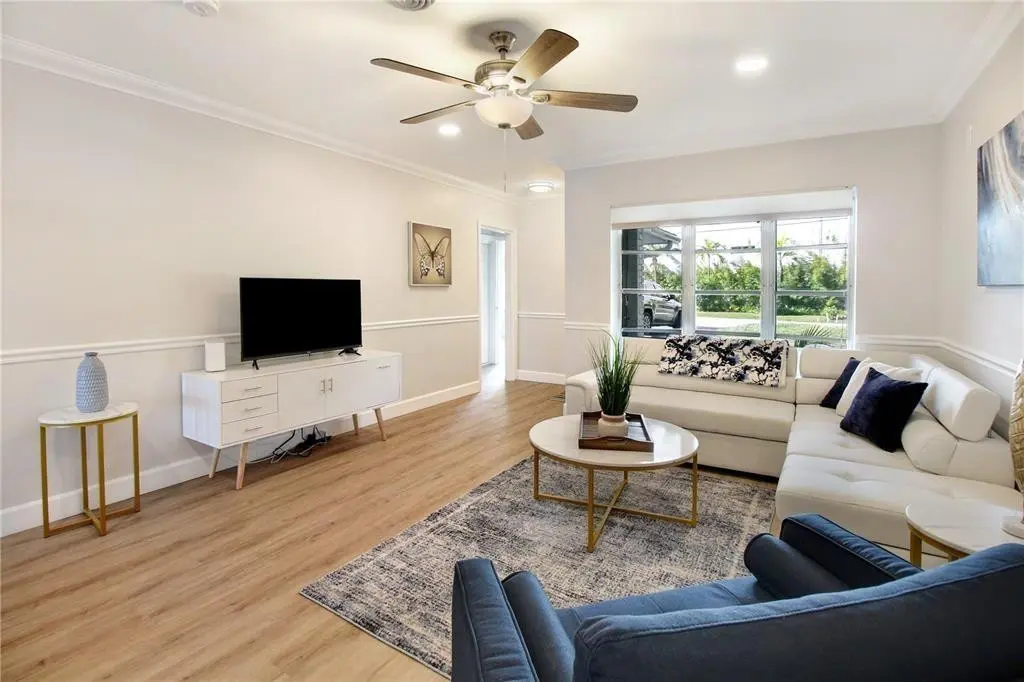 Photo 7 at 5720 NE 27th Avenue, Fort Lauderdale