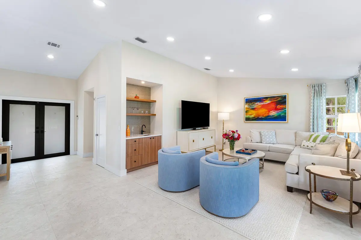 Spacious Living Room w/ Wet Bar at 5571 SUGAR MILL Court, Delray Beach