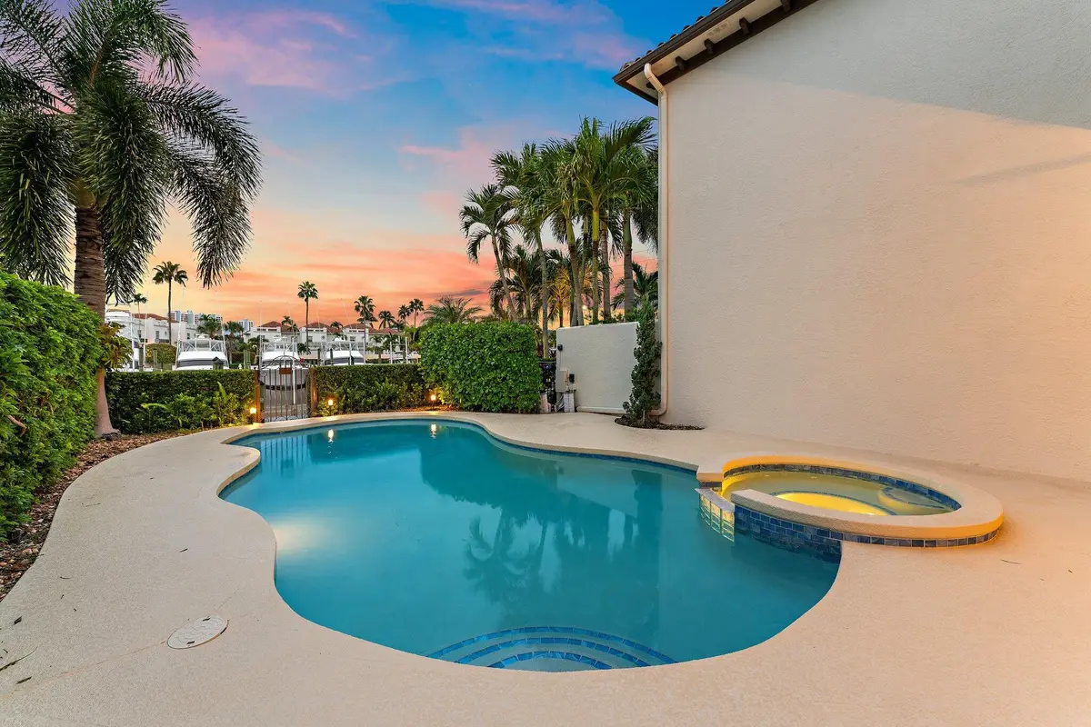 Pool + Spa at 1412 HARBOUR POINT Drive, North Palm Beach