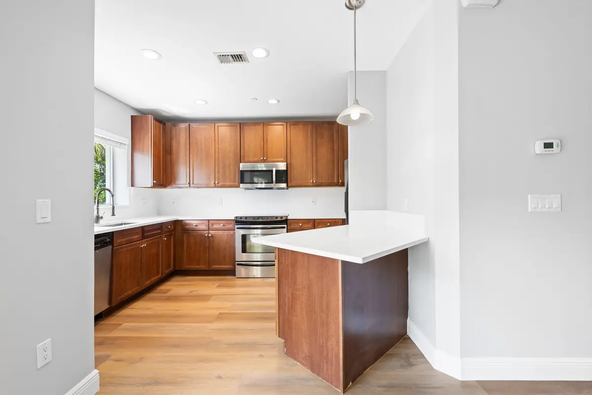 Updated Kitchen at 630 SE 15th Street 5, Fort Lauderdale