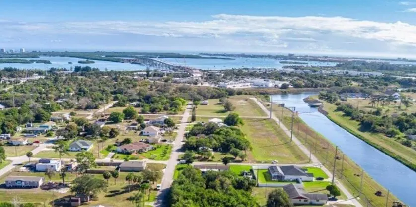 0000 BARCELONA Avenue, Fort Pierce, FL – photo 2