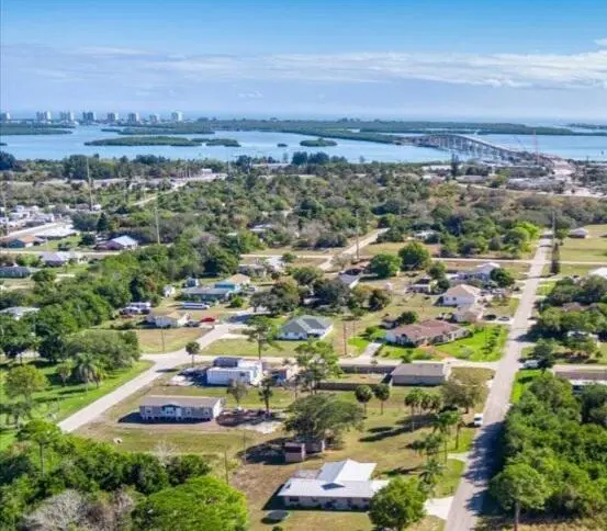 0000 BARCELONA Avenue, Fort Pierce, FL – photo 3