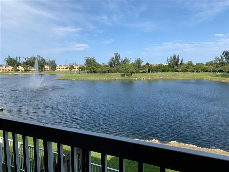 Photo 5 at 5200 NW 31ST Avenue 36, Fort Lauderdale