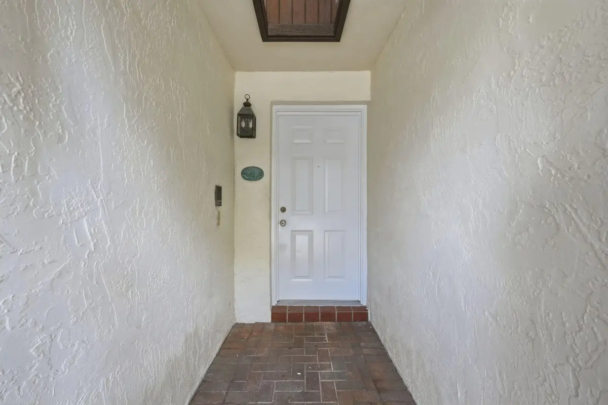 4 Entry 2 at 6756 TIBURON Drive, Boca Raton