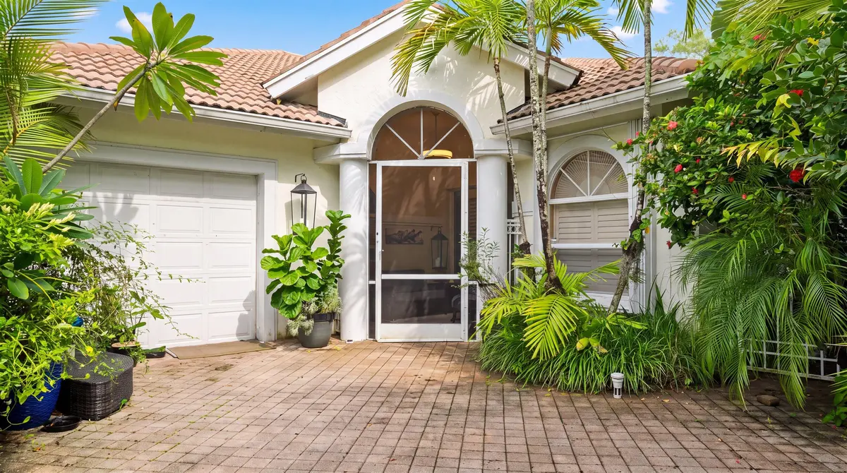 02-2741 Twin Oaks Way at 2741 TWIN OAKS Way, Wellington
