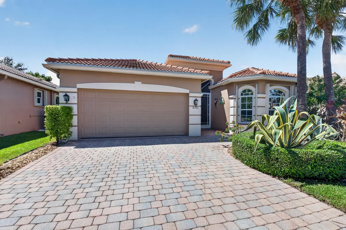 Garage at 8066 Rossini Way, Lake Worth